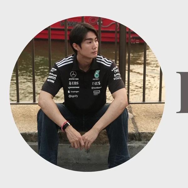 Popular photo full of fans’ love for Force Jiratchapong Srisang