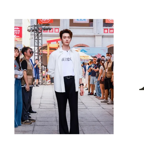 The most loved look of Xu Kai today