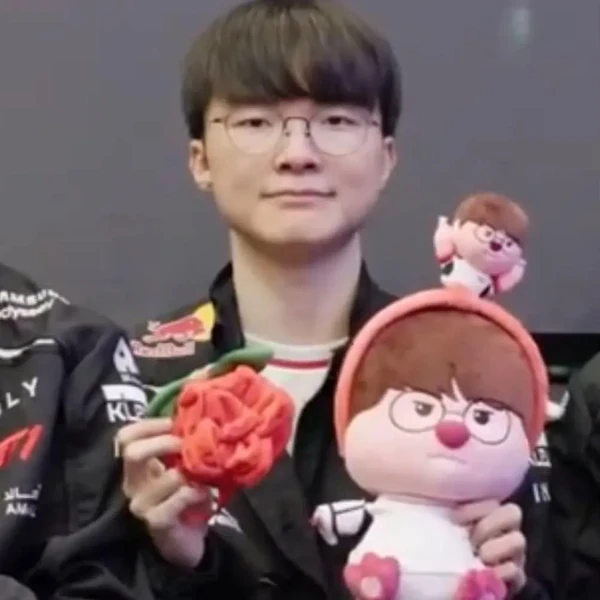 No.1 banner post of Faker created by top fandom