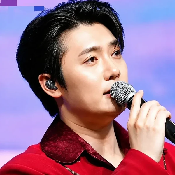 Popular photo full of fans’ love for Son Binah
