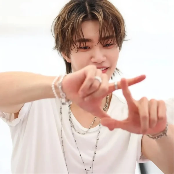 Popular photo full of fans’ love for Kim Jaeyoung