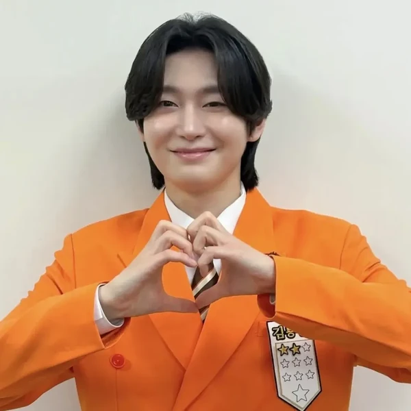 The most loved look of Kim Yongbin today