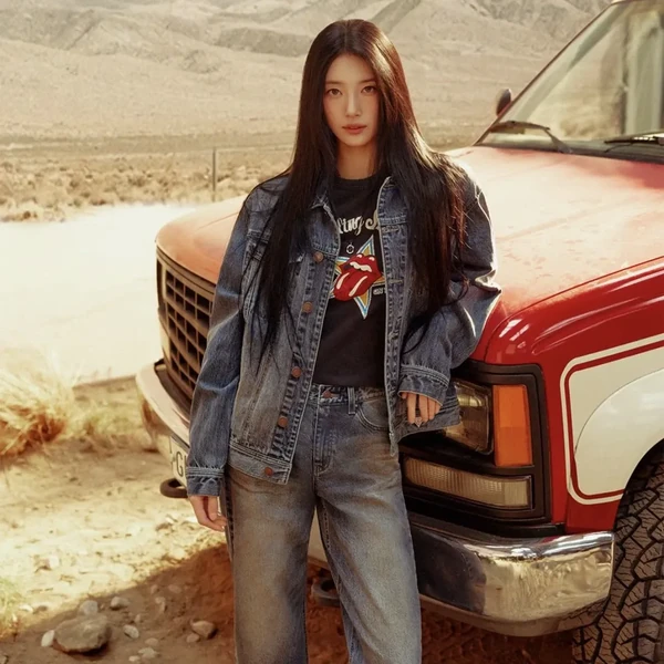 Popular photo full of fans’ love for Bae Suzy