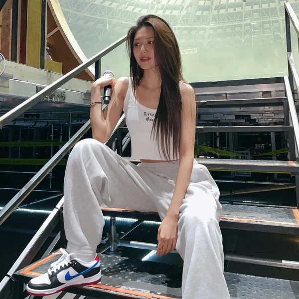 The most loved look of Sooyoung today