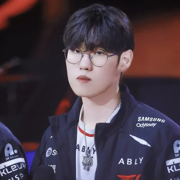 Popular profile image of Oner selected by vote