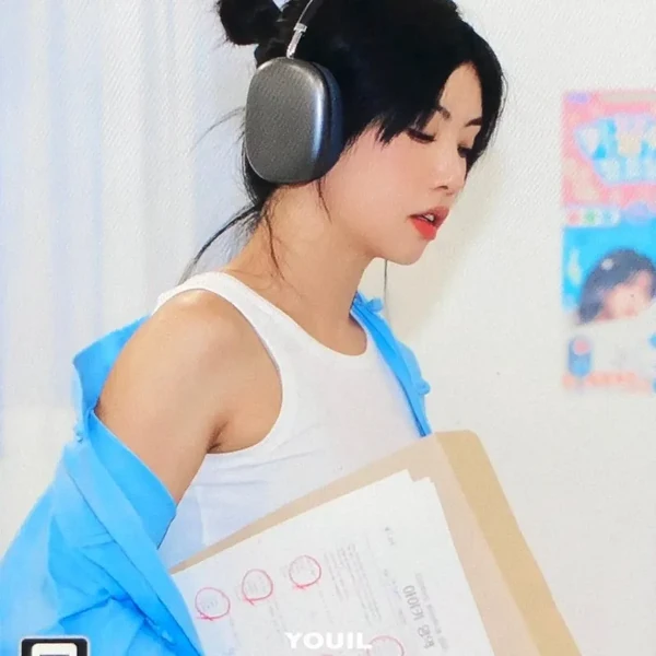 Popular photo full of fans’ love for Aiki