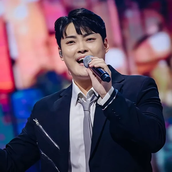 The most loved look of Kim Kyungmin today