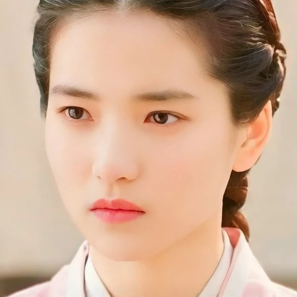 Foto populer Kim Taeri yang penuh cinta dari penggemar