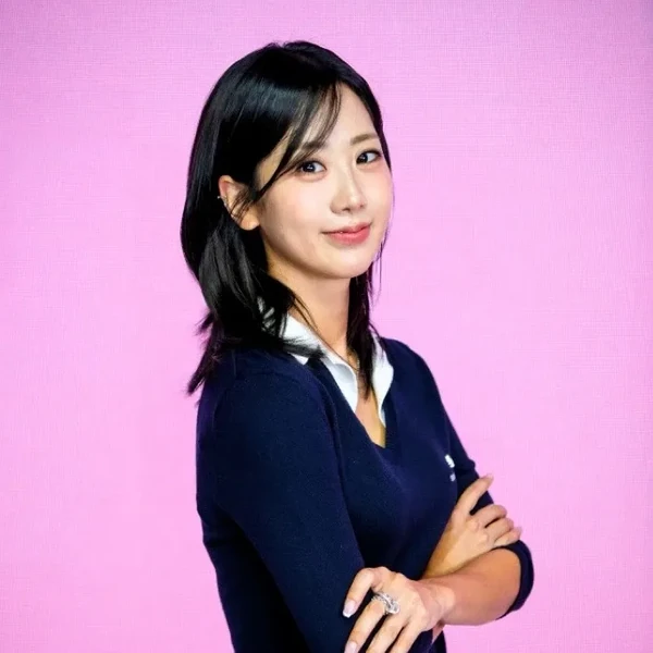 Popular photo full of fans’ love for Kang Hyeyeon
