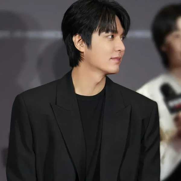 Popular photo full of fans’ love for Lee Minho