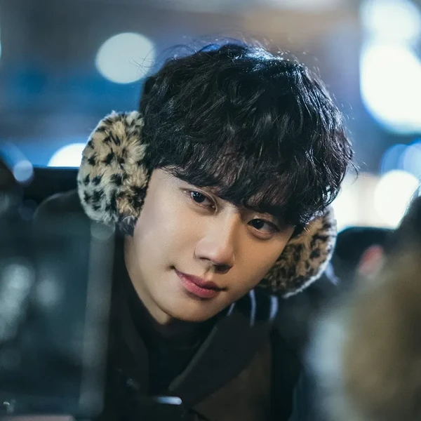 The most loved look of Lee Junyoung today