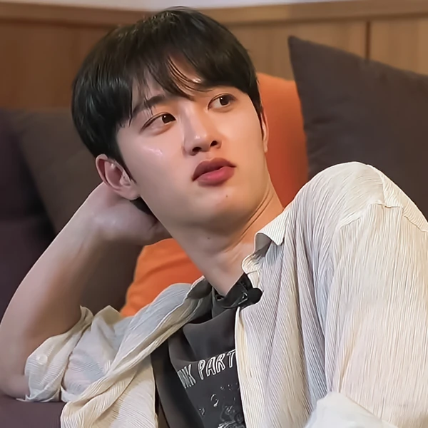 Penampilan Doh Kyungsoo (D.O.) yang paling disukai hari ini