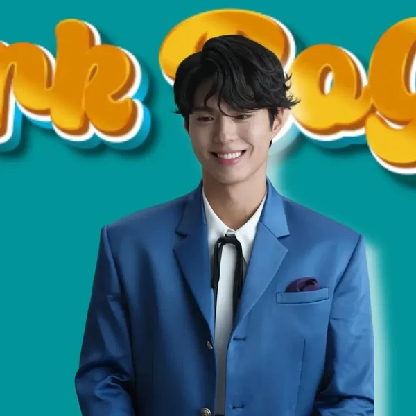The most loved look of Park Bogum today