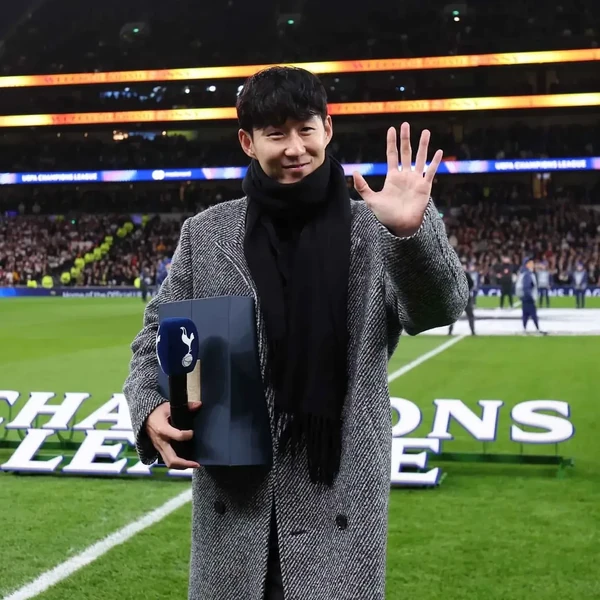 Today’s standout profile photo of Son Heungmin on Choeaedol Celeb
