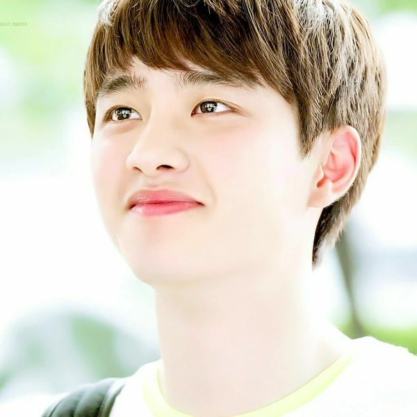 Foto populer Doh Kyungsoo (D.O.) yang penuh cinta dari penggemar
