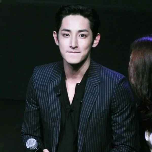 The most loved look of Lee Soohyuk today