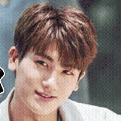 Popular photo full of fans’ love for Park Hyungsik