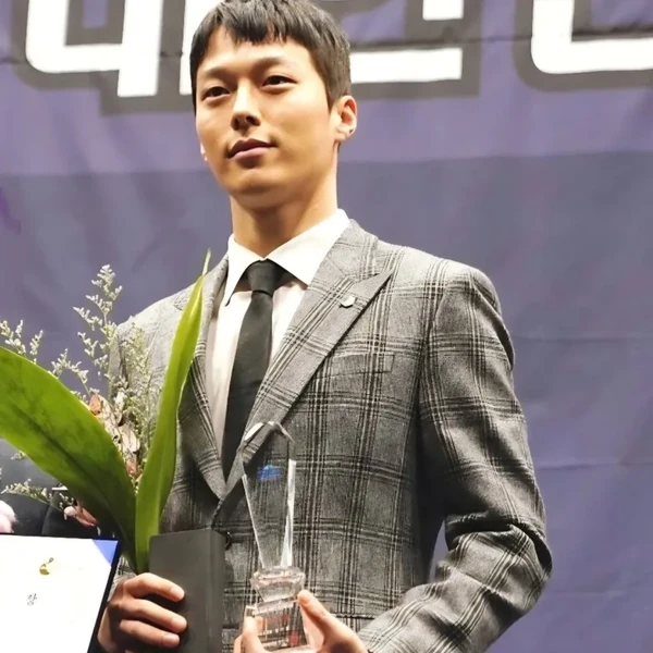detailBanner