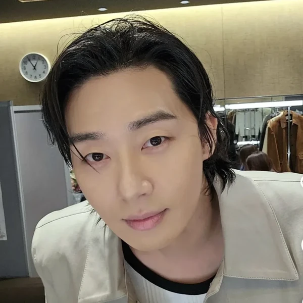 Today’s standout profile photo of Park Seojoon on Choeaedol Celeb