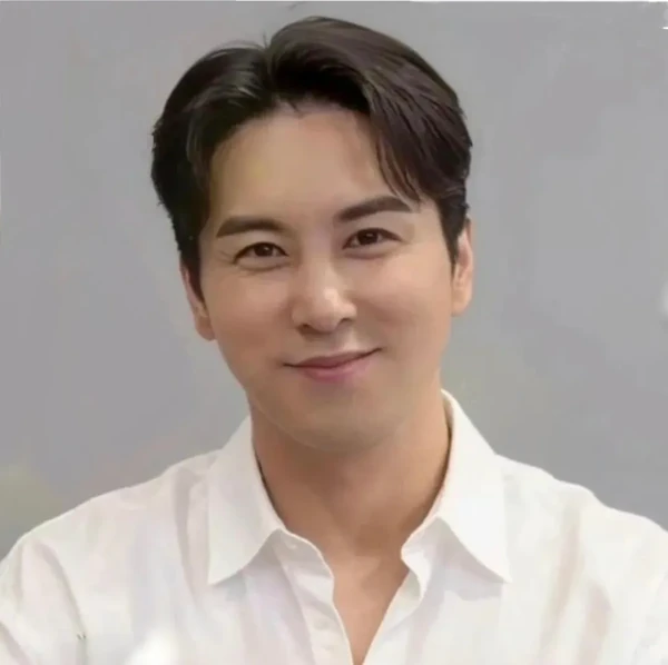 Foto populer Jang Minho yang penuh cinta dari penggemar