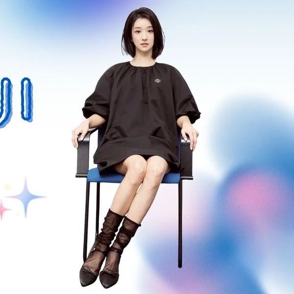 The most loved look of Seo Yeaji today