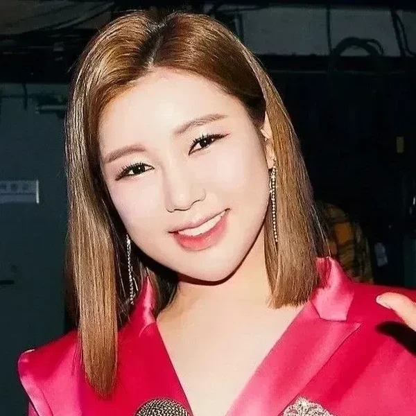 充滿粉絲愛的宋歌人人氣照片