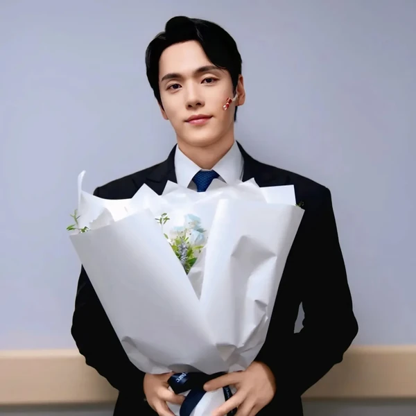 idolProfile