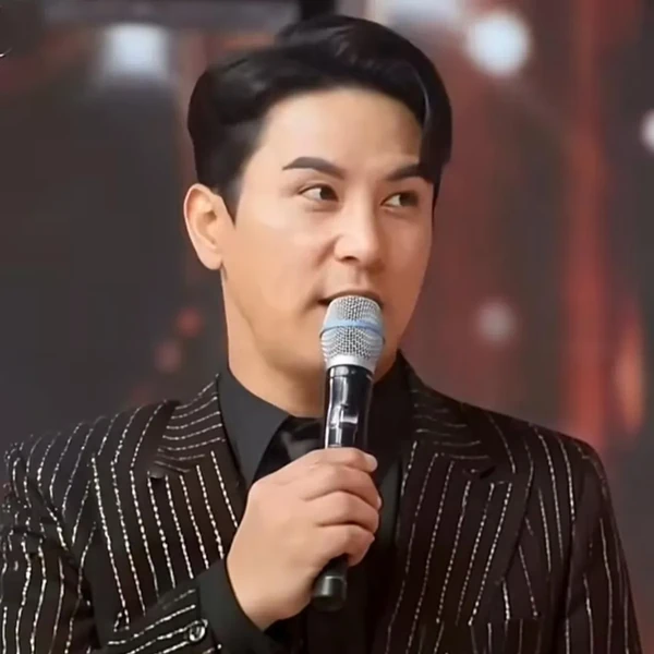 Popular photo full of fans’ love for Jang Minho
