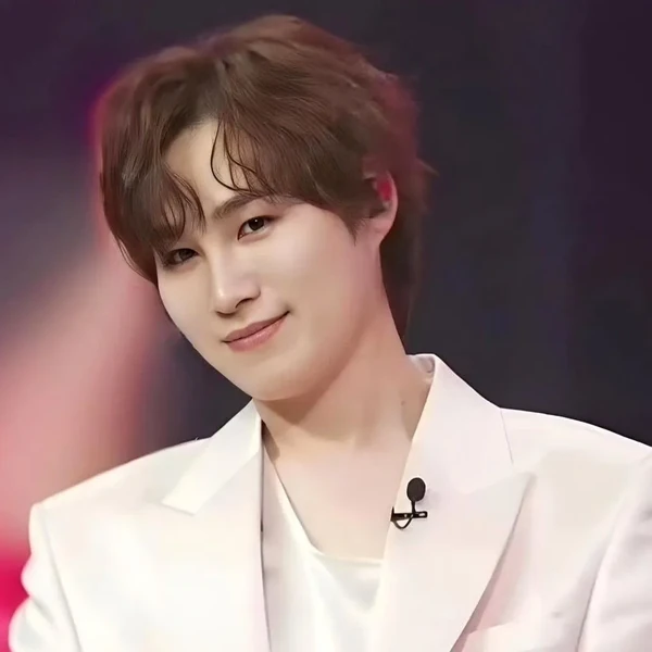 Penampilan Kim Heejae yang paling disukai hari ini