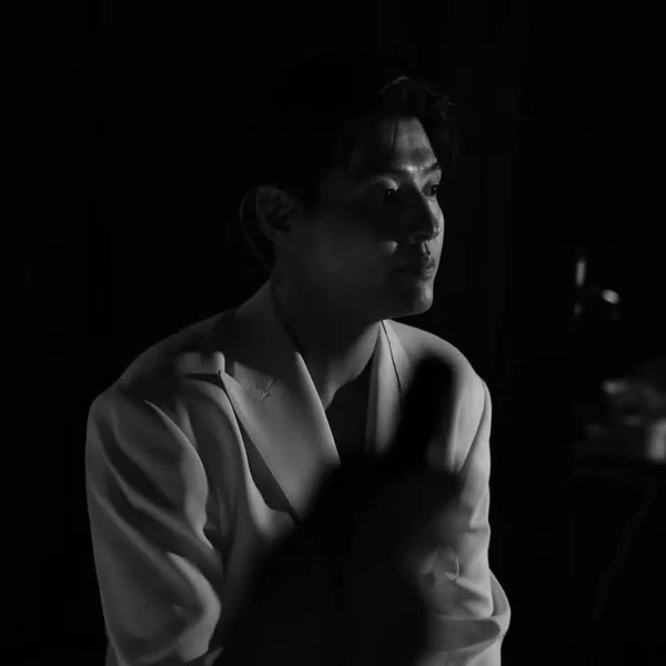Popular photo full of fans’ love for Kang Haneul