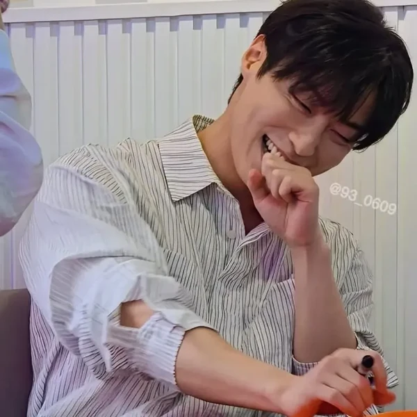 Popular photo full of fans’ love for Heo Namjun