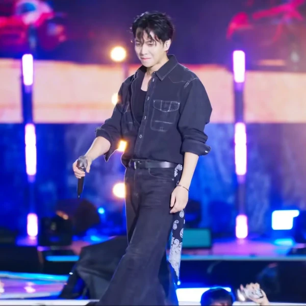 Penampilan Lee Seunggi yang paling disukai hari ini