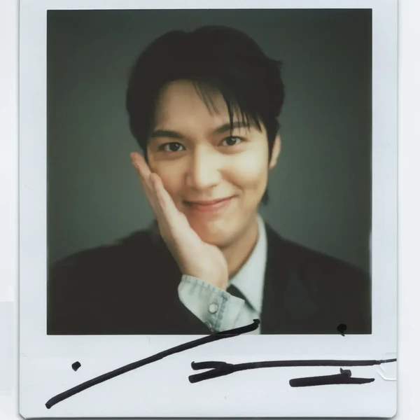 Popular photo full of fans’ love for Lee Minho