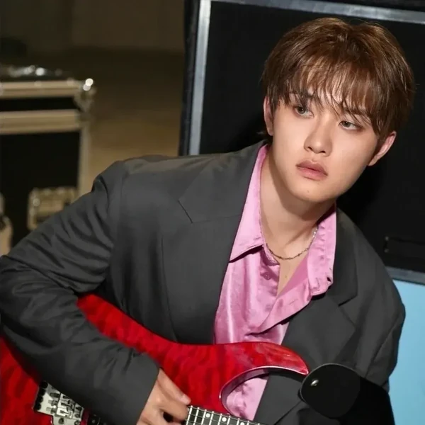 Foto populer Doh Kyungsoo (D.O.) yang penuh cinta dari penggemar