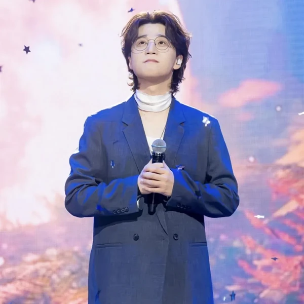 The most loved look of Park Jihoo (Mr. Trot 3) today