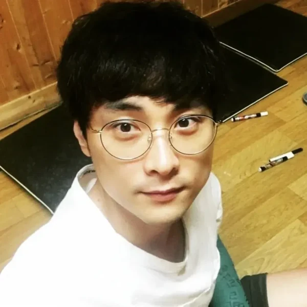 The most loved look of Min Kyunghoon today