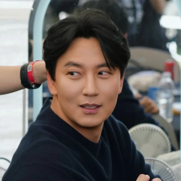 Popular photo full of fans’ love for Kim Namgil