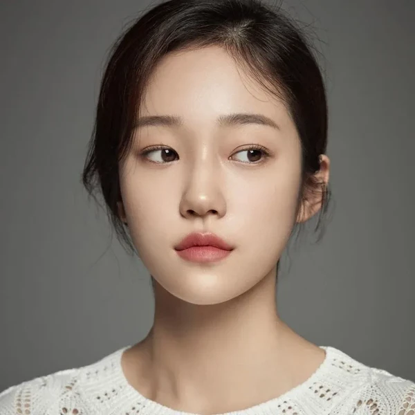 The most loved look of Roh Yoonseo today