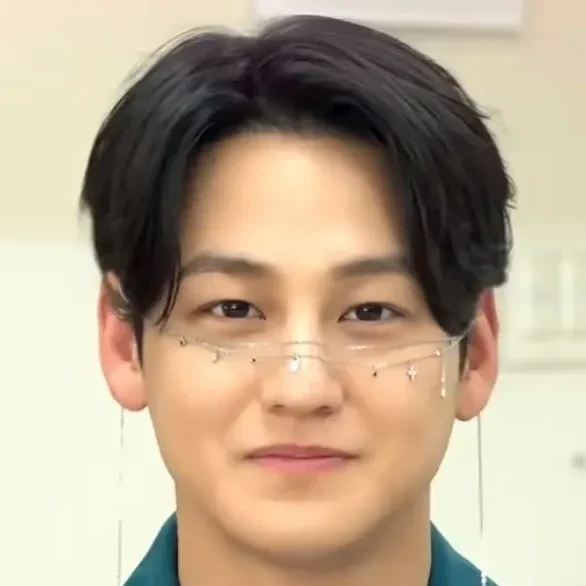 Popular photo full of fans’ love for Kim Bum