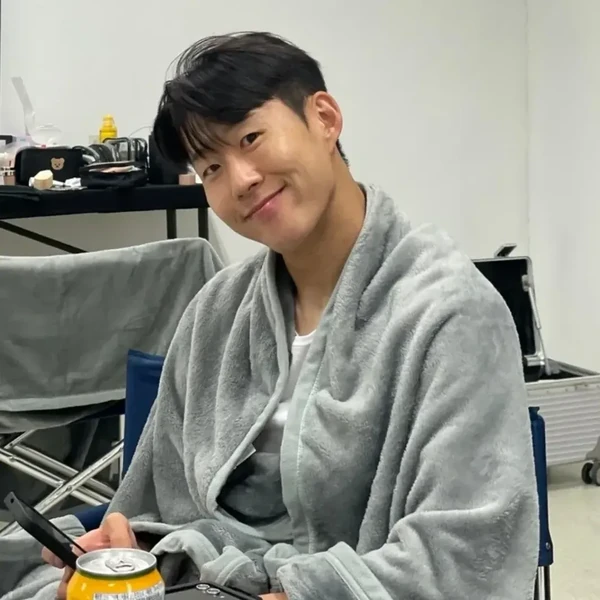 粉絲喜愛的Son Heungmin人氣個人資料照片