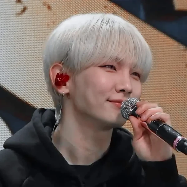 The most loved look of Key today