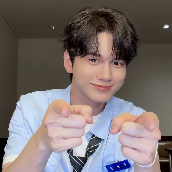 Popular photo full of fans’ love for Ong Seongwu