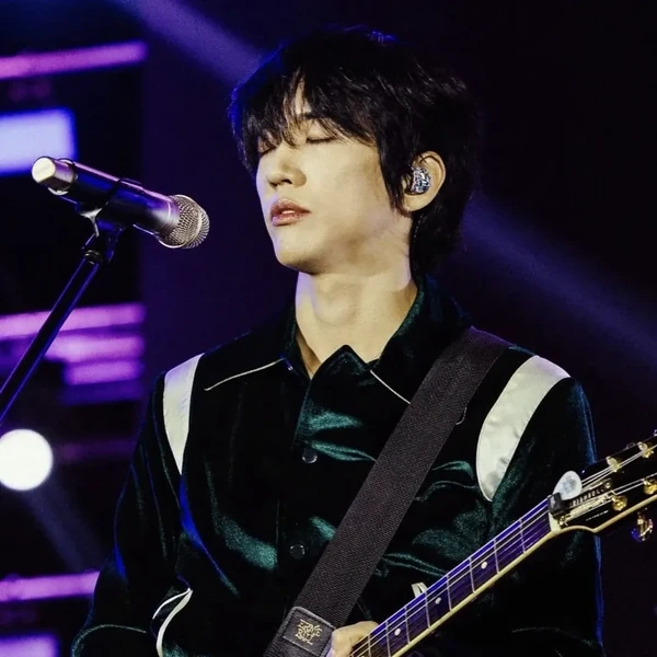 Popular photo full of fans’ love for Lee Seungyoon