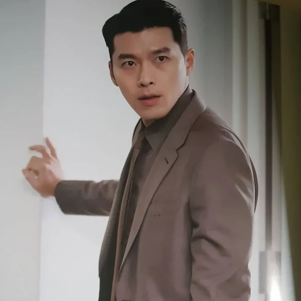 A brilliant moment of Hyun Bin created by the fandom