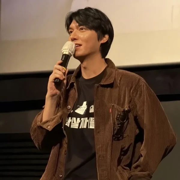 Popular photo full of fans’ love for Lee Minho