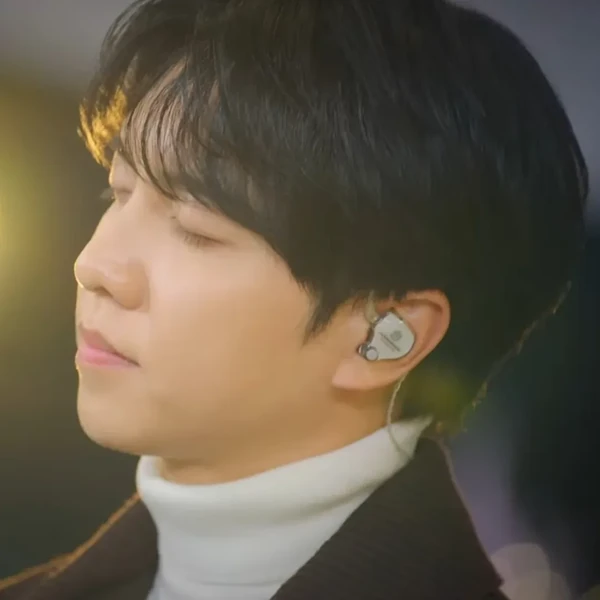 Penampilan Lee Seunggi yang paling disukai hari ini