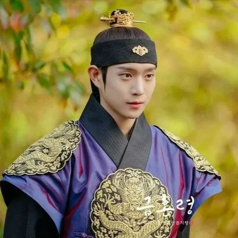 The most loved look of Kim Youngdae today