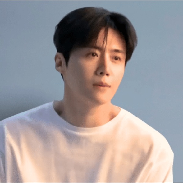 idolProfile
