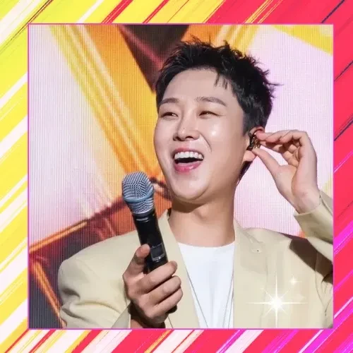 Popular photo full of fans’ love for Song Minjun
