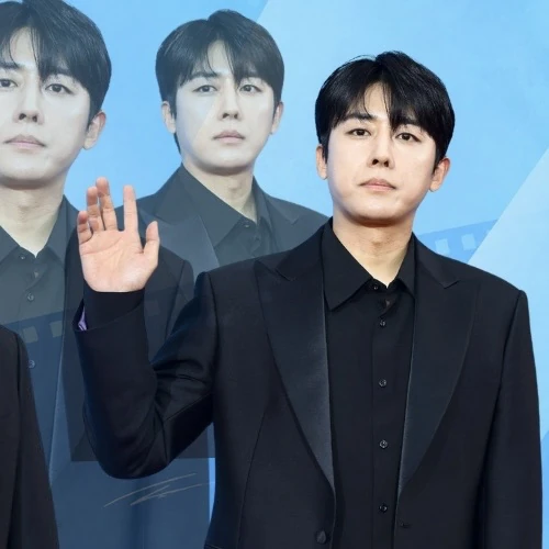 Popular photo full of fans’ love for Son Hojun